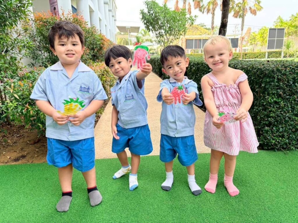 Smiling group of Sethavidhya School students